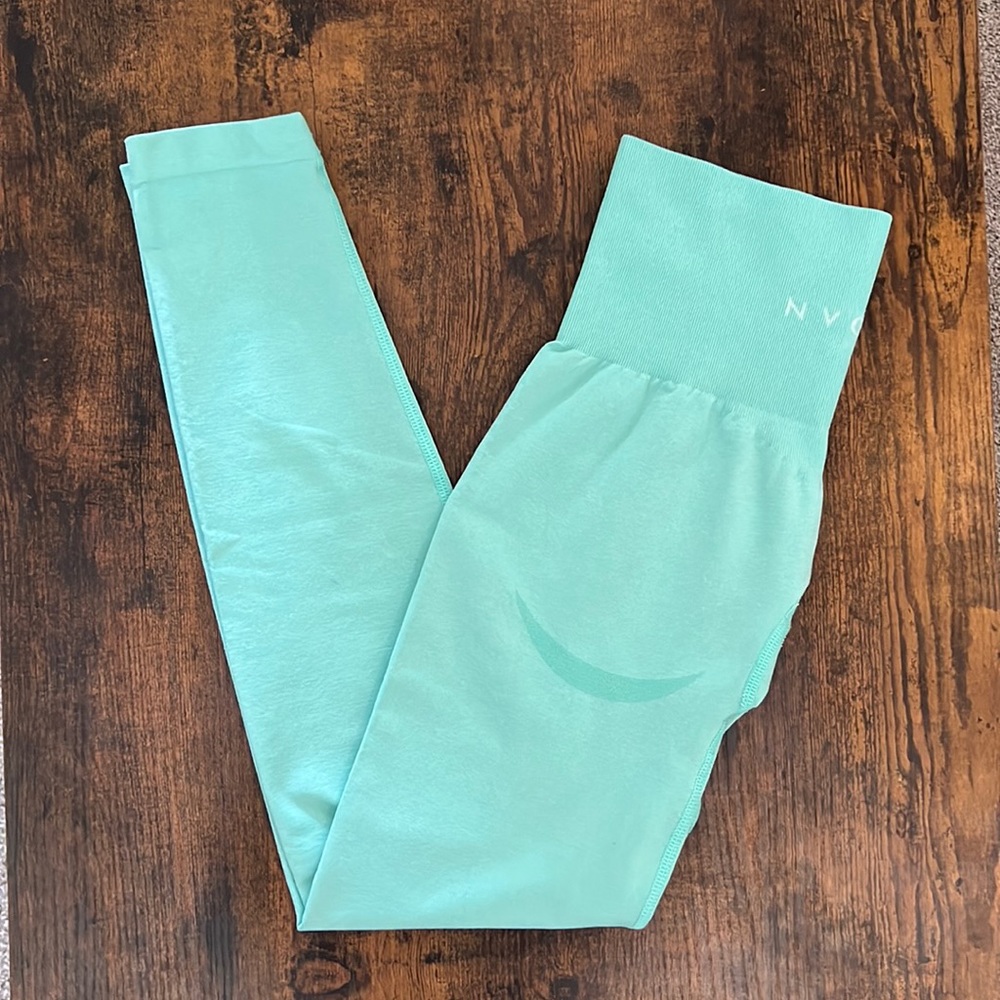 XS NVGTN Mint Curve Seamless Leggings